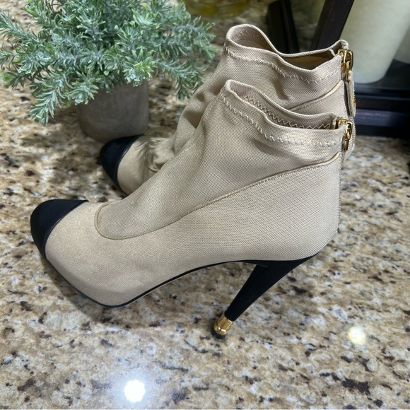 Chanel Black Gold Beige Mesh Satin CC Interlocking Cap Toe Ankle Booties 38.5 - Picture 2 of 14